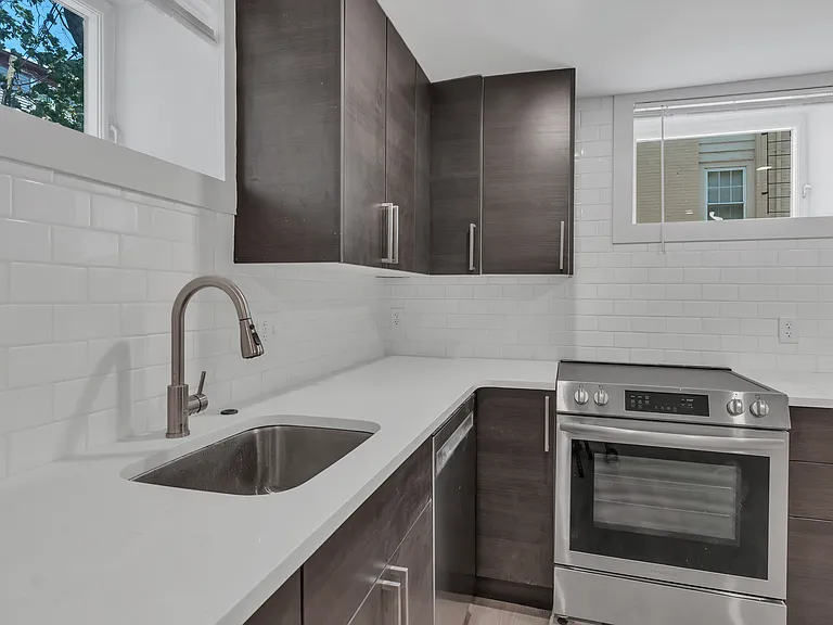 182 Waterman St #B1 — Photo 3