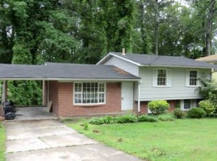 2992 Peek Rd NW, Atlanta, GA 30318