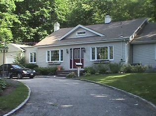 114 Bayville Ave, Bayville, NY 11709