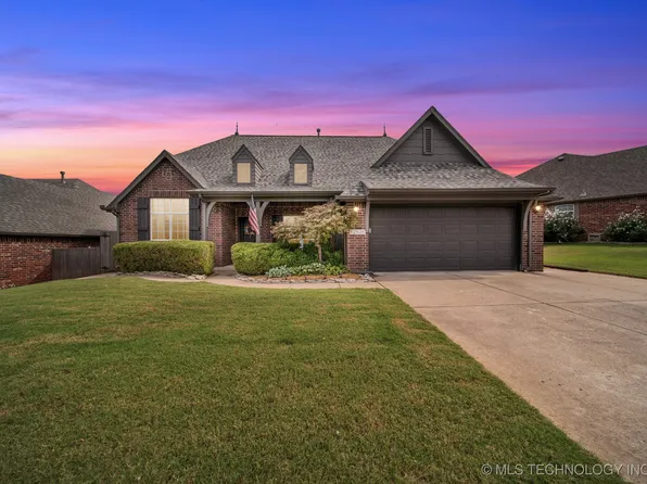 12525 S Ash Ave, Jenks, OK 74037