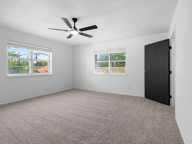 2806 Spring Valley Dr — Photo 17