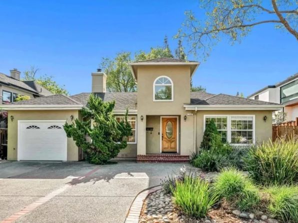 768 Rosewood Dr
