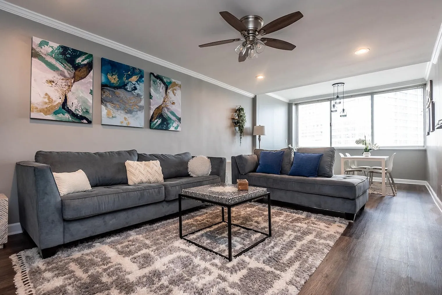 2 bed, 1.0 bath, 1065 sqft, $2,280 — Photo 1