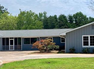 576 Oak Valley Rd, Toccoa, GA 30577