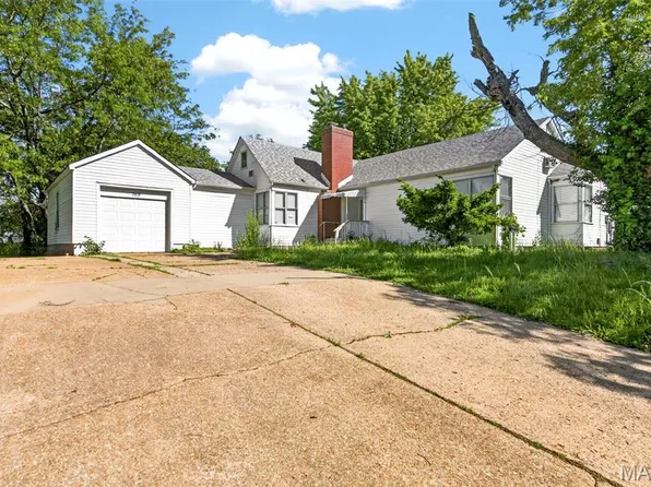 765 N Main St, Saint Clair, MO 63077