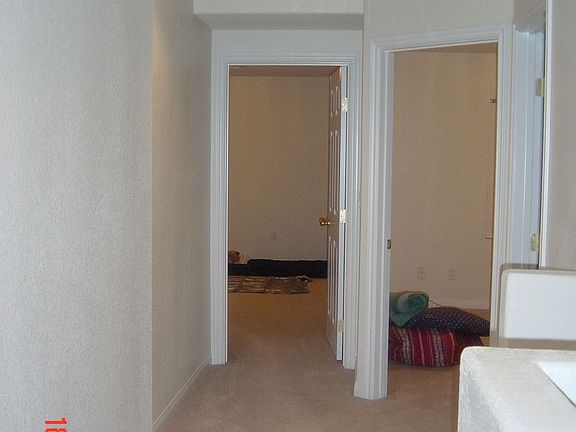 5th image of 8279 Golden Flowers St