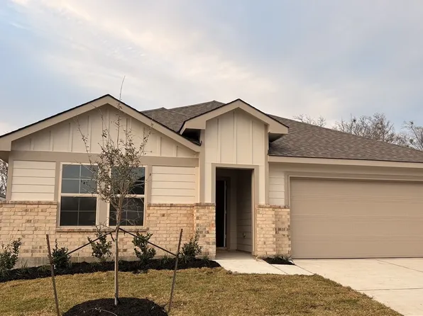 2307 White Wing, Navasota, TX 77868