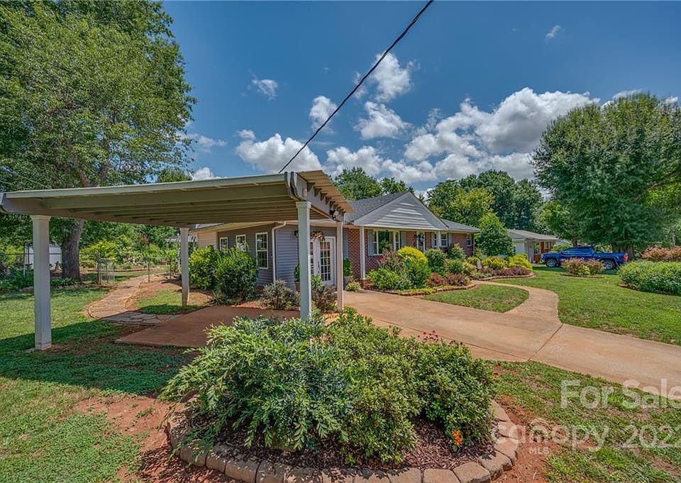 176 Crestview St, Rutherfordton, NC 28139 Zillow