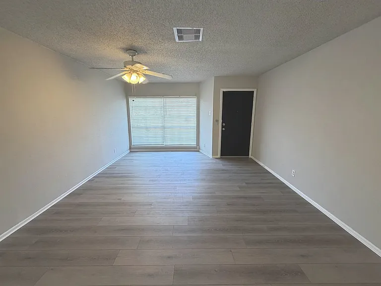 5263 Charolais Dr — Photo 3