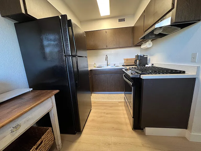 500 Glenwood Cir #2212 — Photo 13
