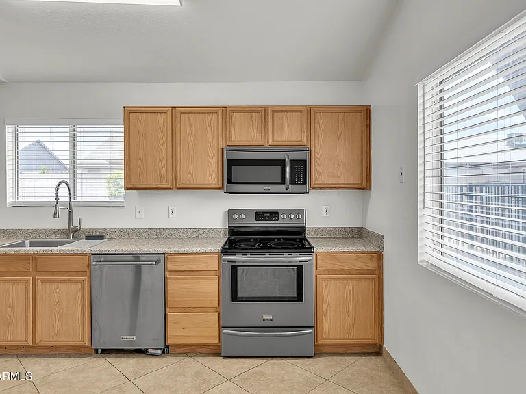 8834 W Purdue Ave — Photo 12