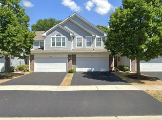 323 E Tall Oaks Ln, Itasca, IL 60143
