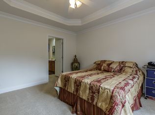 2905 Grove Park Dr, Burlington, NC 27215