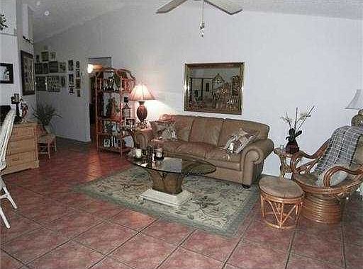 3rd image of 2859 SW East Louise Cir