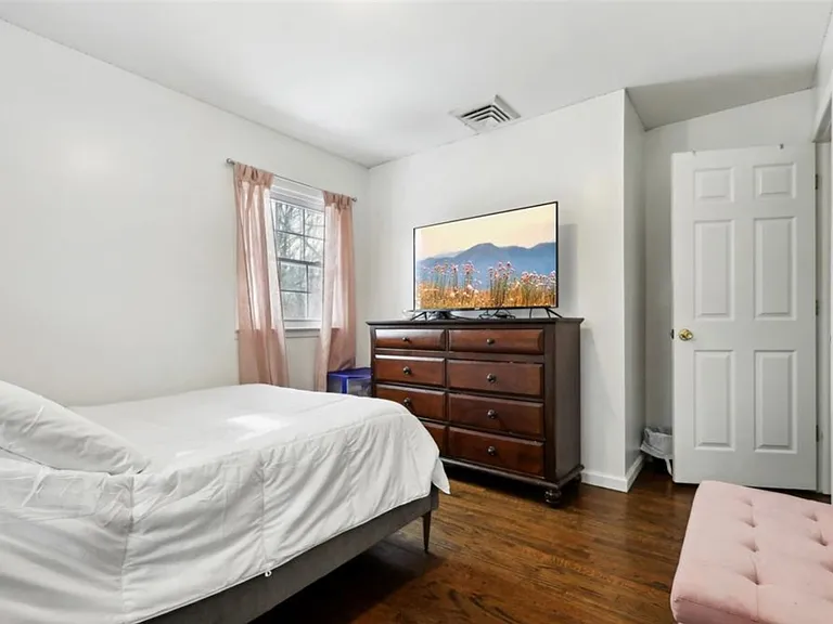 4 Templar Ct — Photo 26
