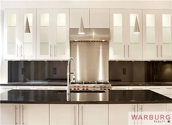 Rented by Warburg | media 24