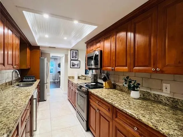 1704 Hill AVE, FORT MYERS, FL 33901