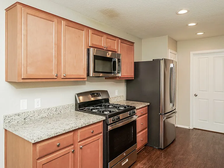 3411 Maguey Trl — Photo 6