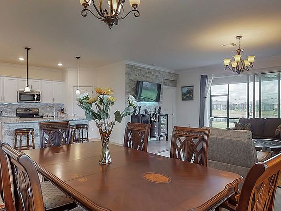 5th image of 4419 Lemongrass Dr