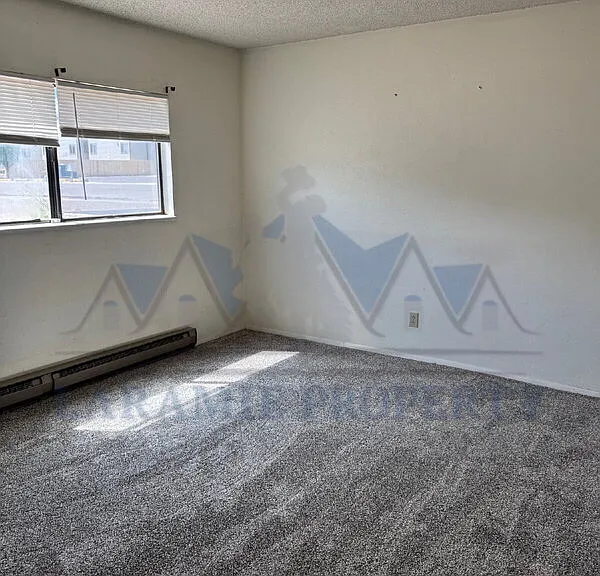 714 Downey St #21 — Photo 14