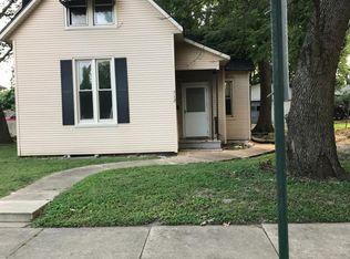512 Benton St, Belleville, IL 62220