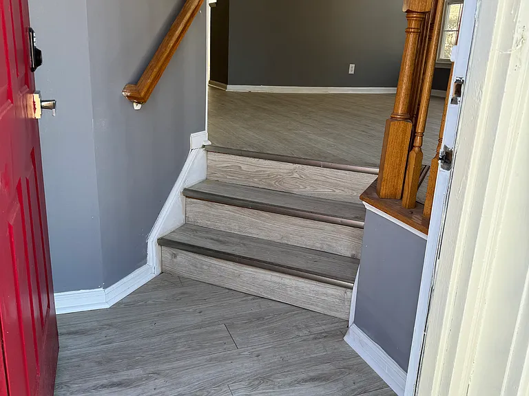 46 Coachlight Dr — Photo 3