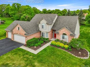 6711 Teluride Dr, White Lake, MI
