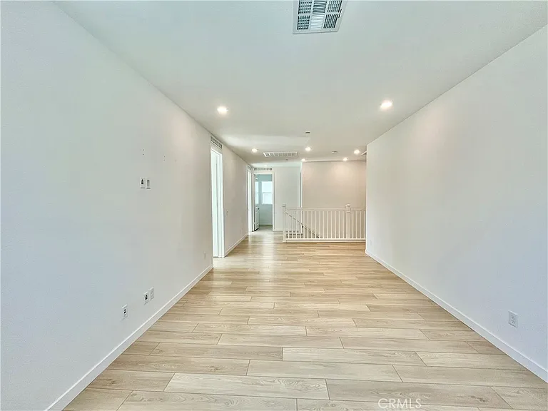 27812 Marquee Dr — Photo 11