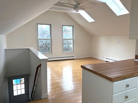 4th image of 241 Nelson Ave APT 2