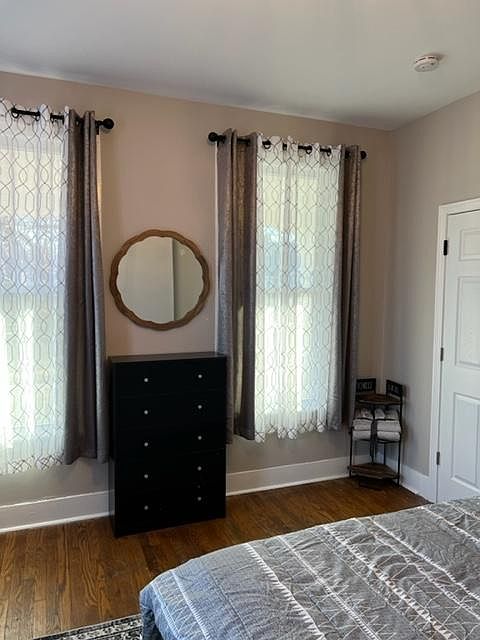 2nd image of 958 Judson Pl