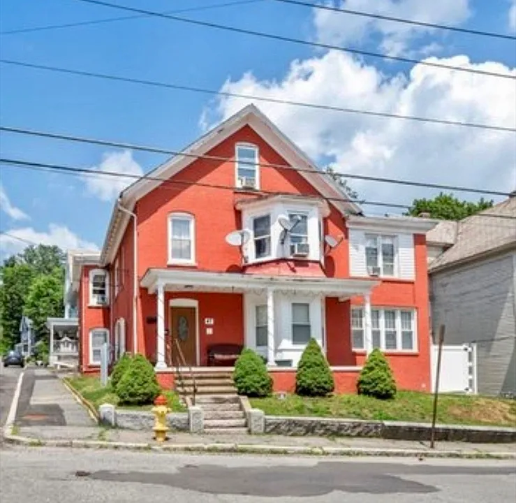 47 Arlington St #2