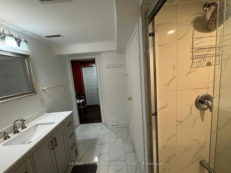 14 Romano Cres #LOWER — Photo 32