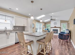 1542 Alpen Ln, Toms River, NJ