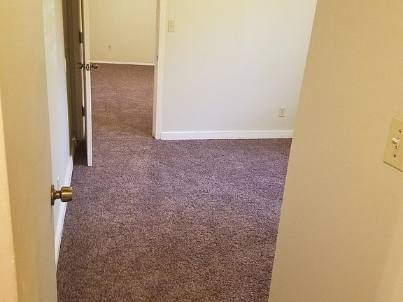 5th image of 6107 E 153rd Ter APT A