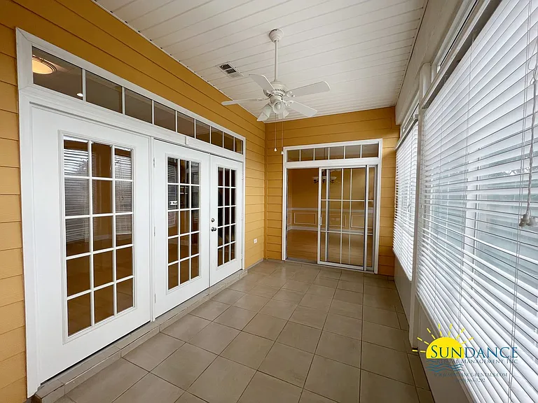 1548 Venice Ave — Photo 22