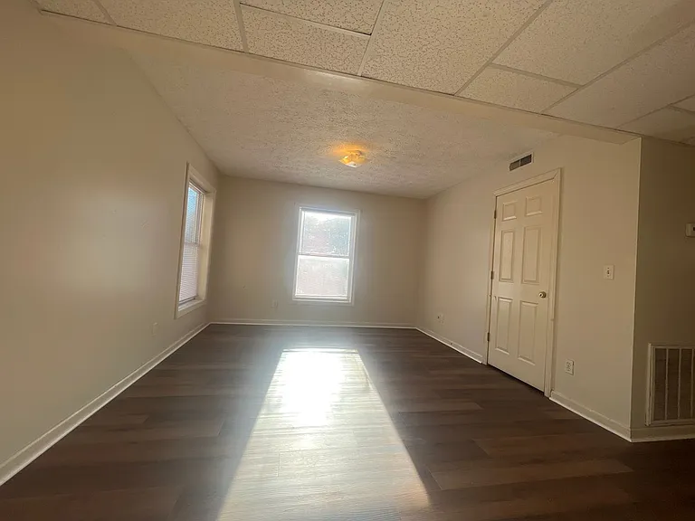 749 Garrison Ave — Photo 9