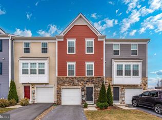 621 Thumper Dr, Ranson, WV 25438