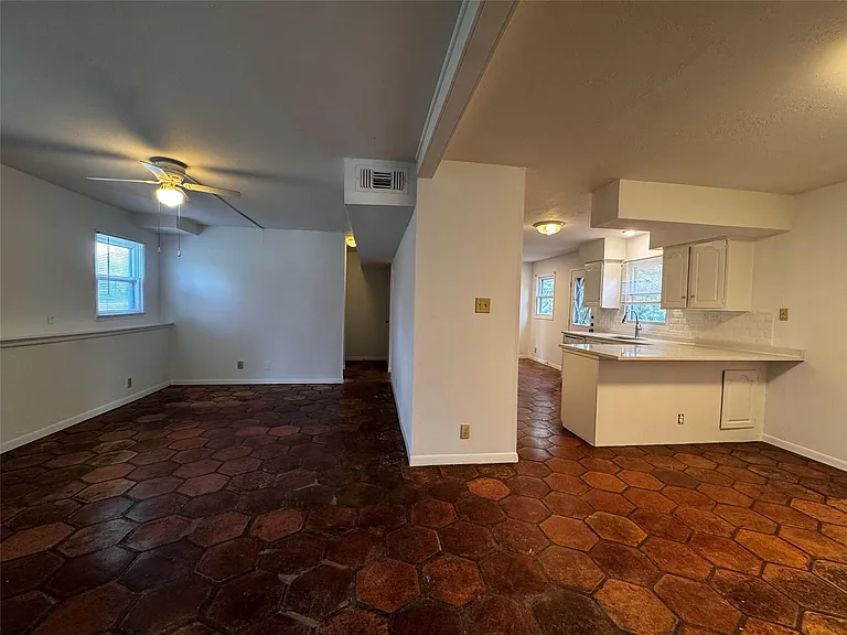 7702 Pitter Pat Ln — Photo 7