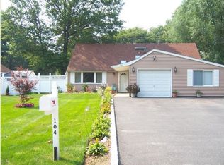 104 S Bedford Ave, Islandia, NY 11749