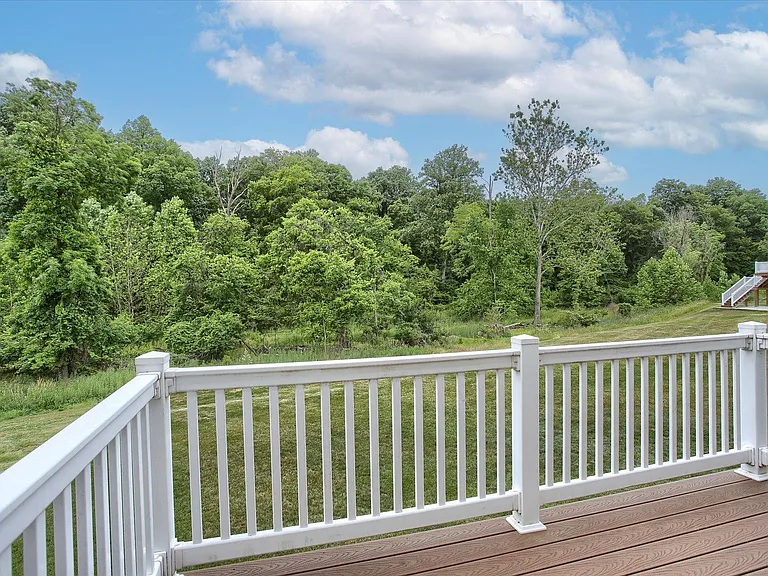 1747 Shady Ln — Photo 32
