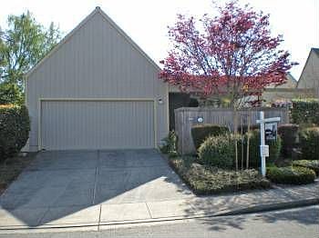 1st image of 344 Dahlia Dr