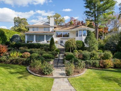 34 Lakeshore Drive, Eastchester, NY, 10709