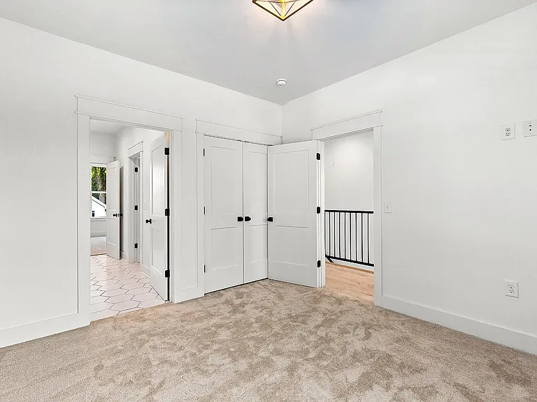 1108 Lenore St — Photo 18