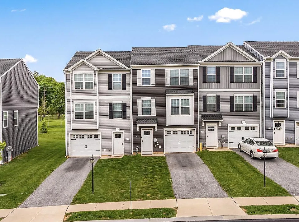 14 Cadbury Dr