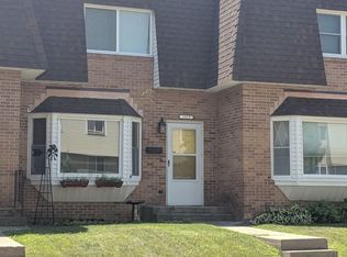 1615 Library Cir, Grand Forks, ND 58201