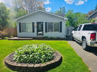 336 Rustic Cir, White Lake, MI 48386