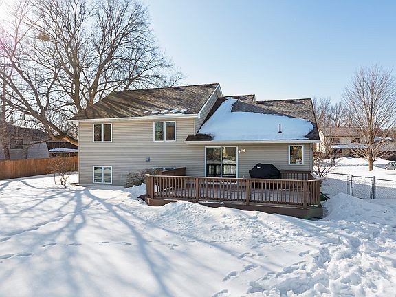 4th image of 931 Windrow Dr