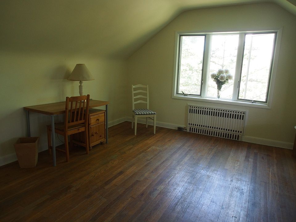 1st image of 326 Woodland Dr