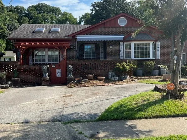 604 Gary Ln, Hampton, VA 23661