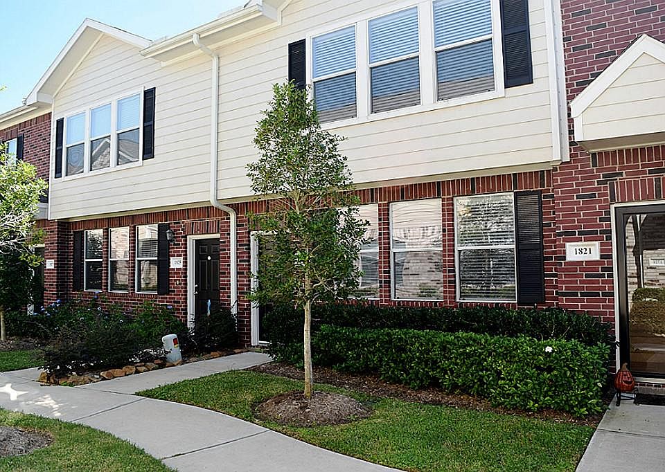 1st image of 1823 Kemah Village Dr
